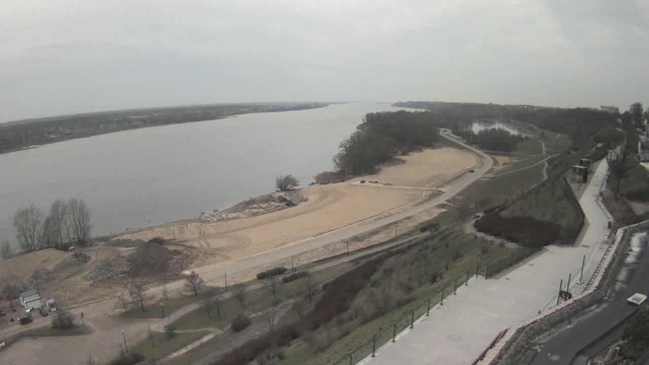 Obraz z kamery na plażę nad Wisłą w Płocku w dniu 2018-01-10 08:42
