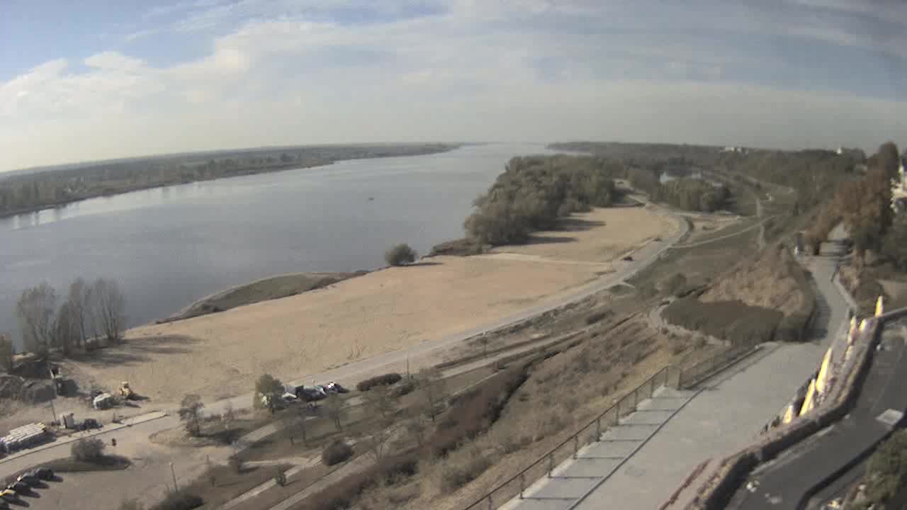 Obraz z kamery na plażę nad Wisłą w Płocku w dniu 2018-10-16 13:28