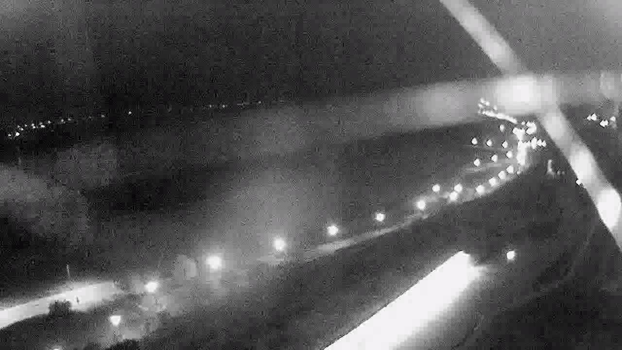 Obraz z kamery na plażę nad Wisłą w Płocku w dniu 2019-10-04 04:56