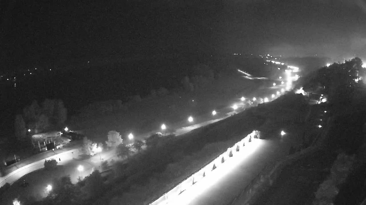 Obraz z kamery na plażę nad Wisłą w Płocku w dniu 2026-09-15 01:20