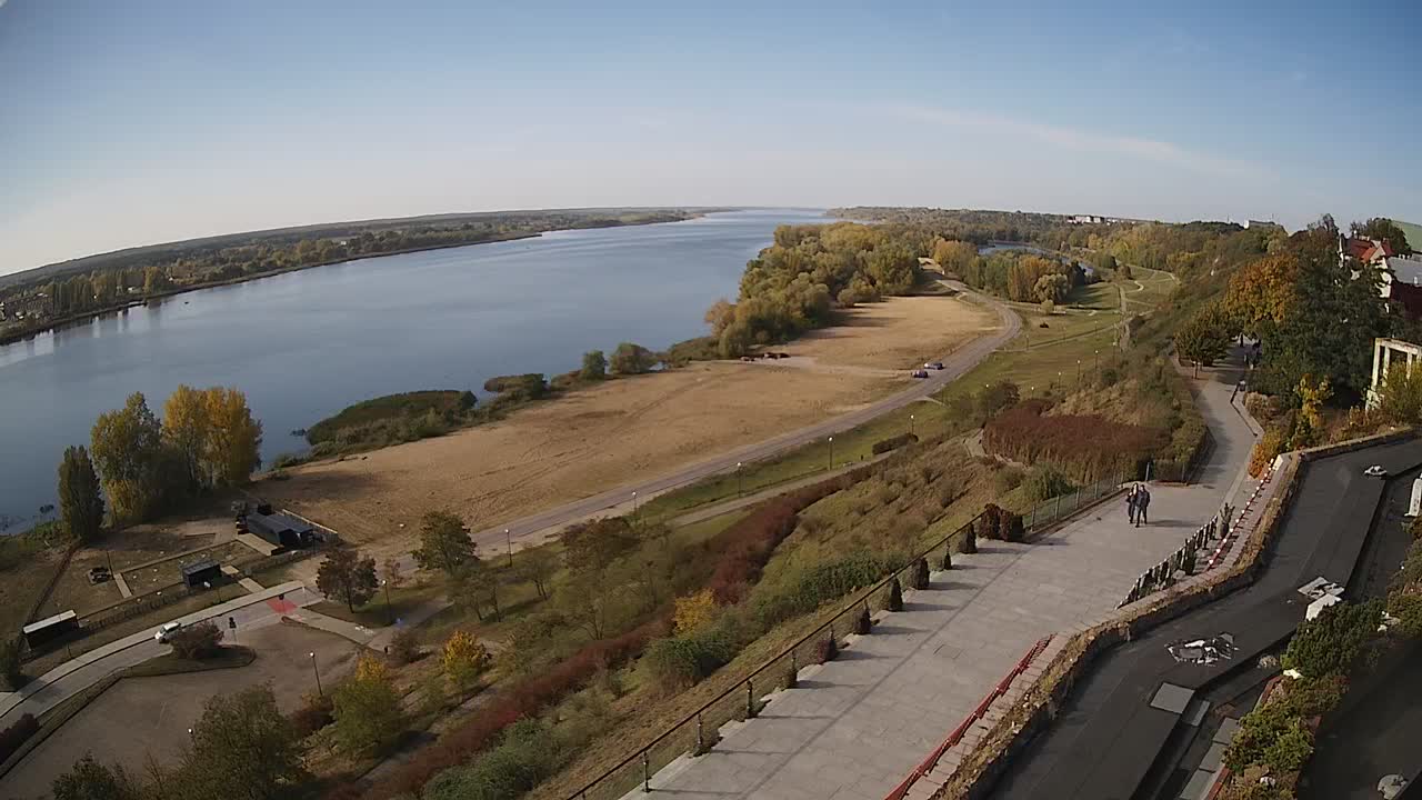 Obraz z kamery na plażę nad Wisłą w Płocku w dniu 2026-10-16 13:26