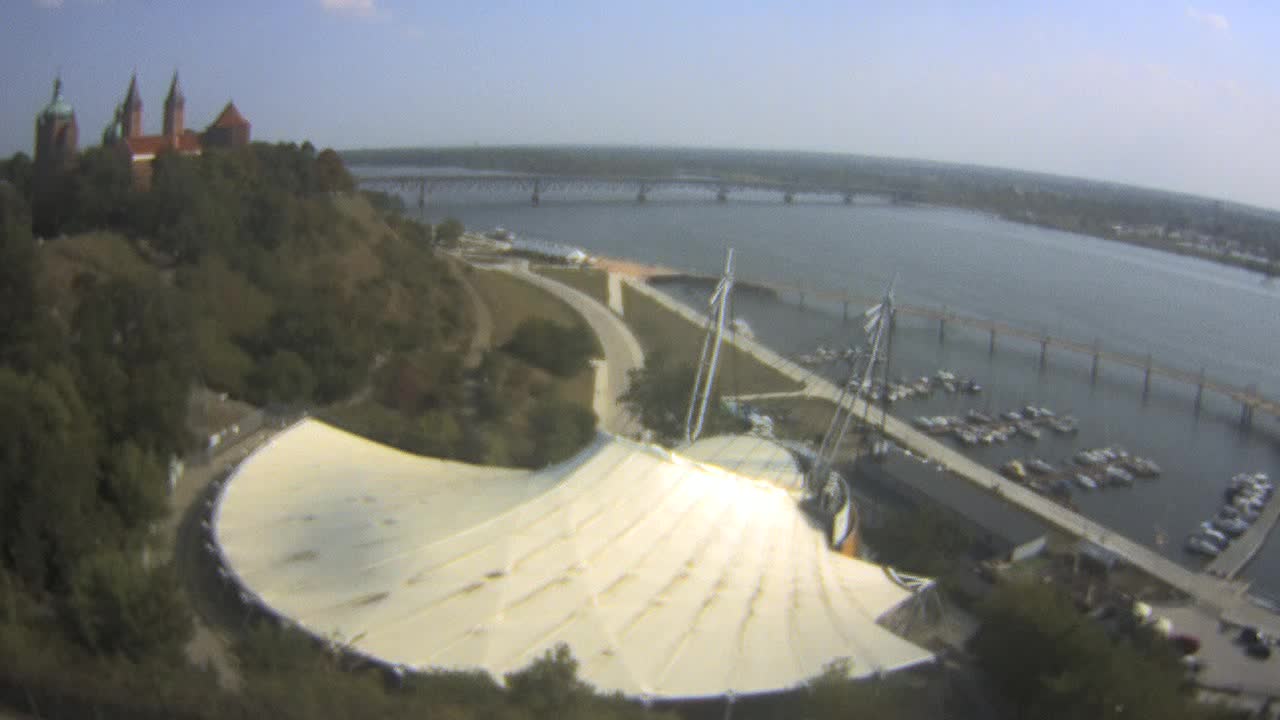Obraz z kamery na Wzgórze Tumskie w Płocku w dniu 2019-09-01 15:56