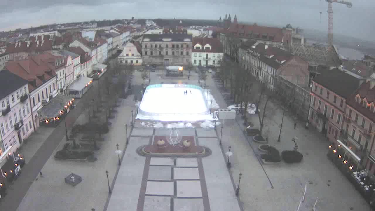 Obraz z kamery na Starym Rynku w Płocku w dniu 2019-02-11 16:36