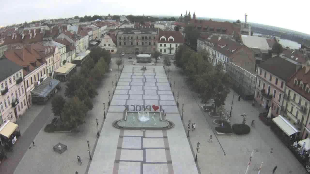 Obraz z kamery na Starym Rynku w Płocku w dniu 2019-09-12 15:48