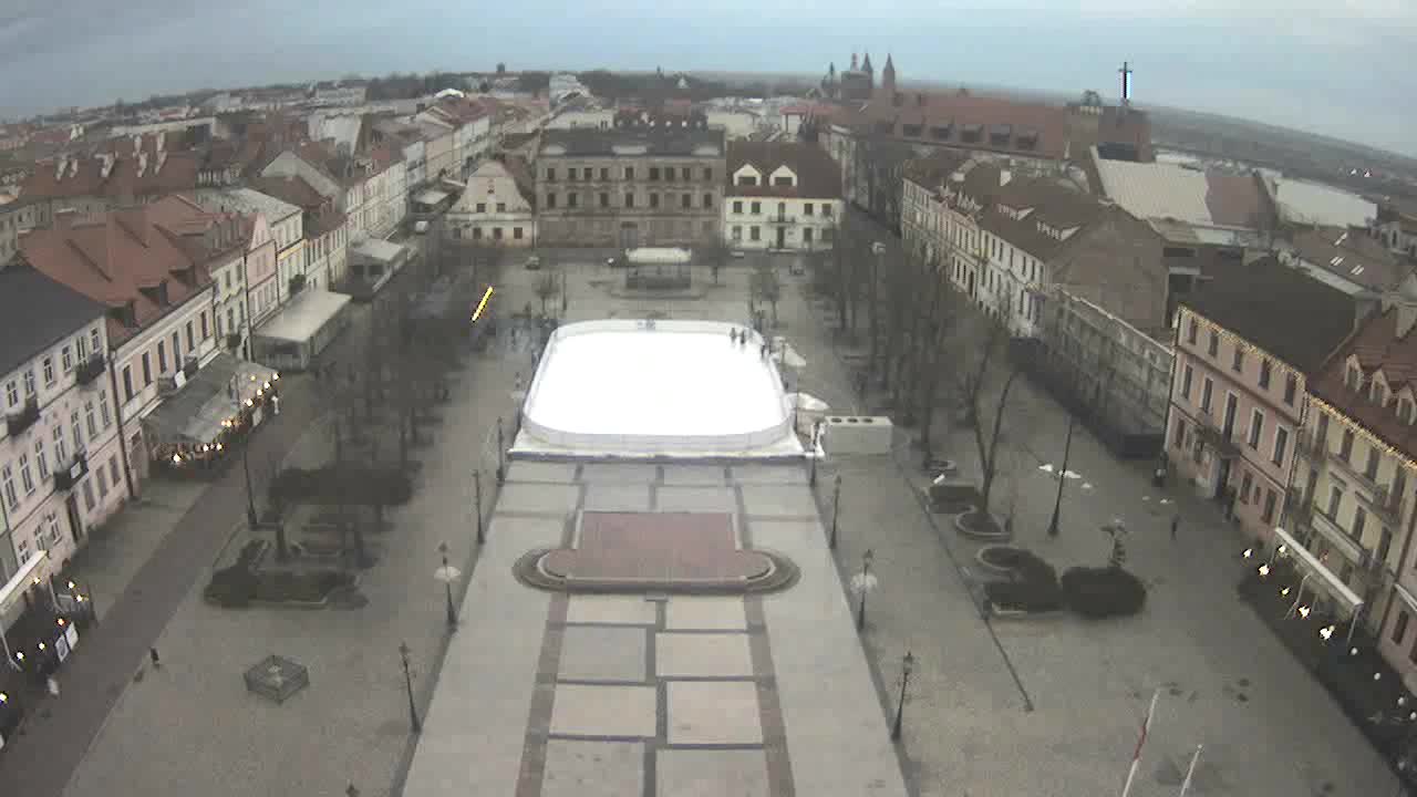 Obraz z kamery na Starym Rynku w Płocku w dniu 2020-02-11 16:36