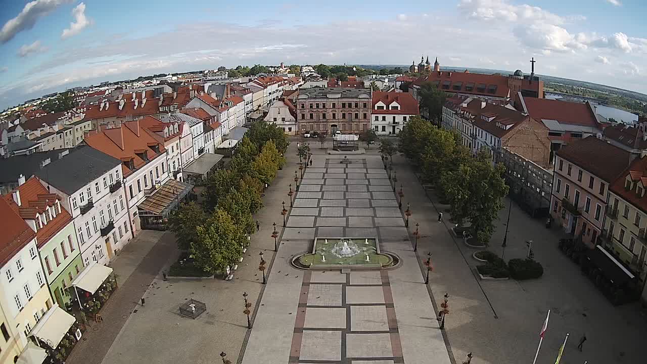 Obraz z kamery na Starym Rynku w Płocku w dniu 2022-09-12 15:48