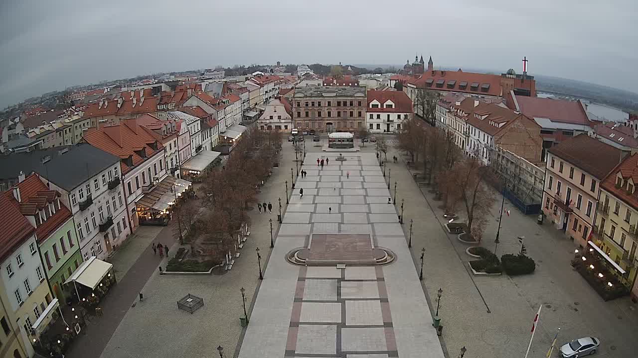 Obraz z kamery na Starym Rynku w Płocku w dniu 2022-11-12 15:42