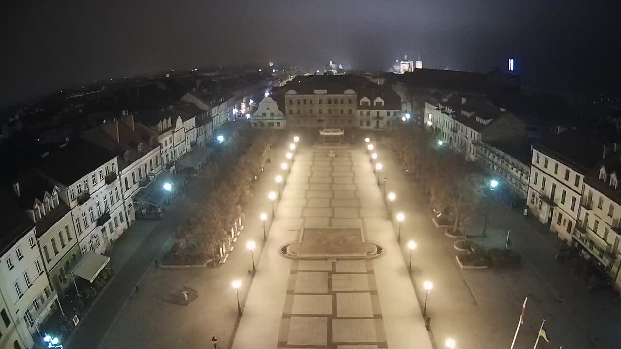 Obraz z kamery na Starym Rynku w Płocku w dniu 2022-11-15 01:36