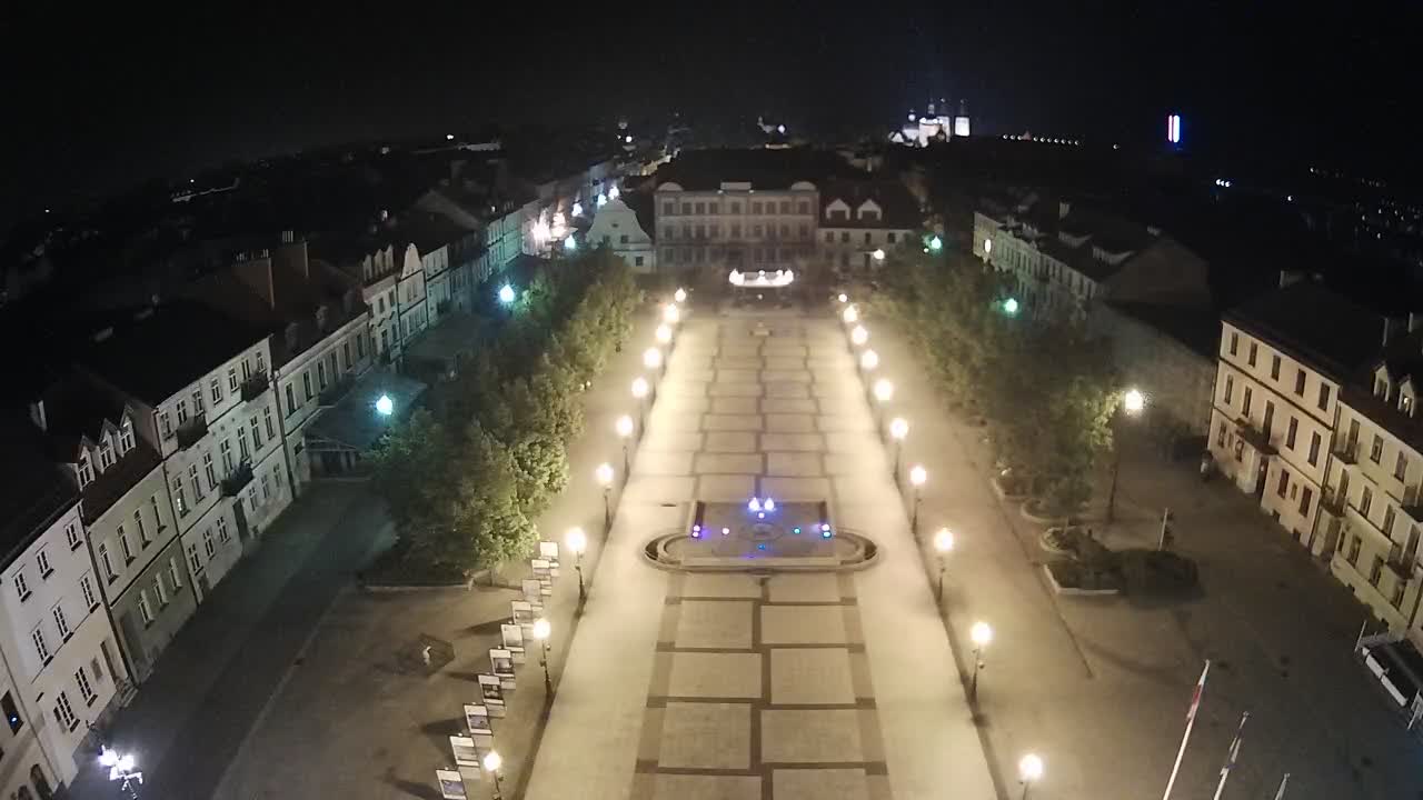 Obraz z kamery na Starym Rynku w Płocku w dniu 2026-05-12 00:58