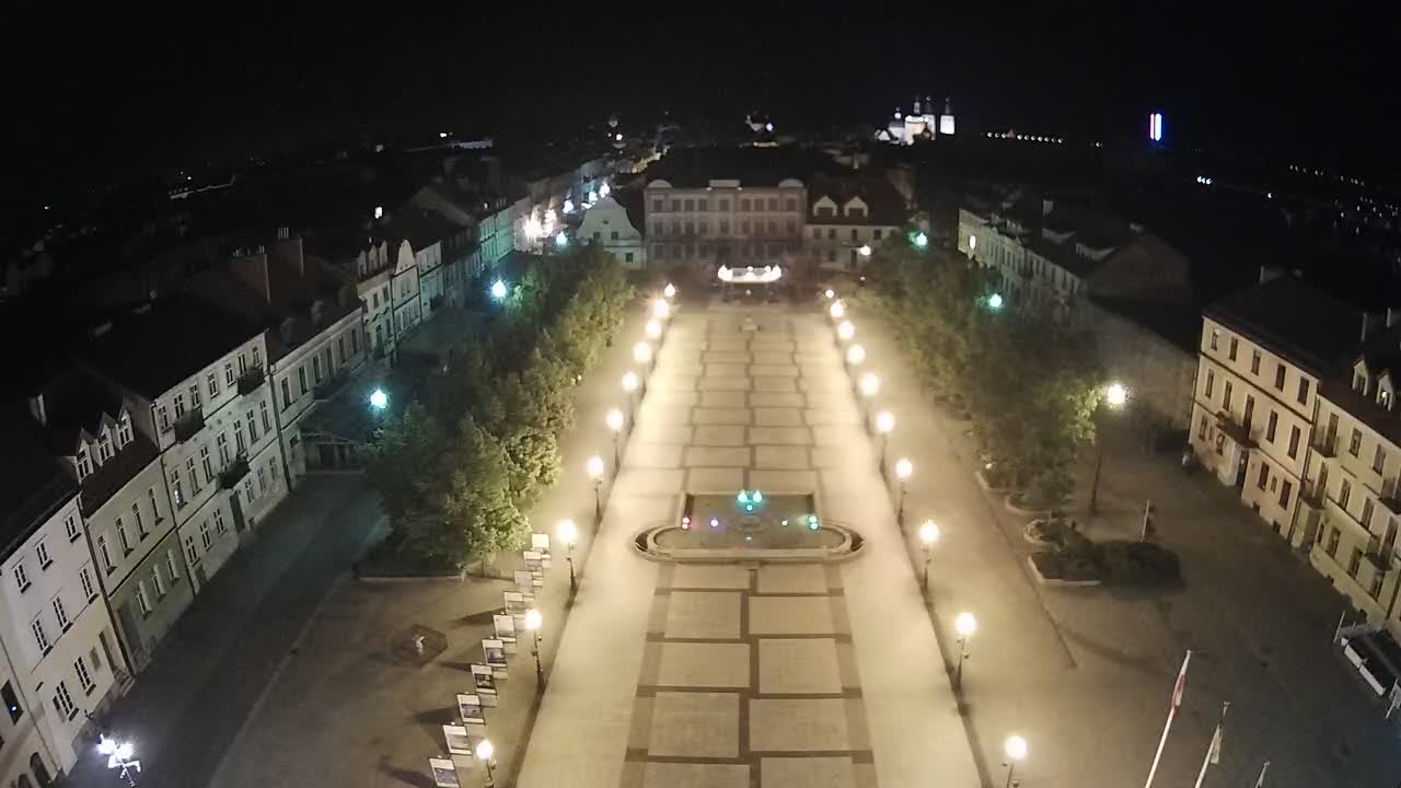 Obraz z kamery na Starym Rynku w Płocku w dniu 2026-05-15 00:46