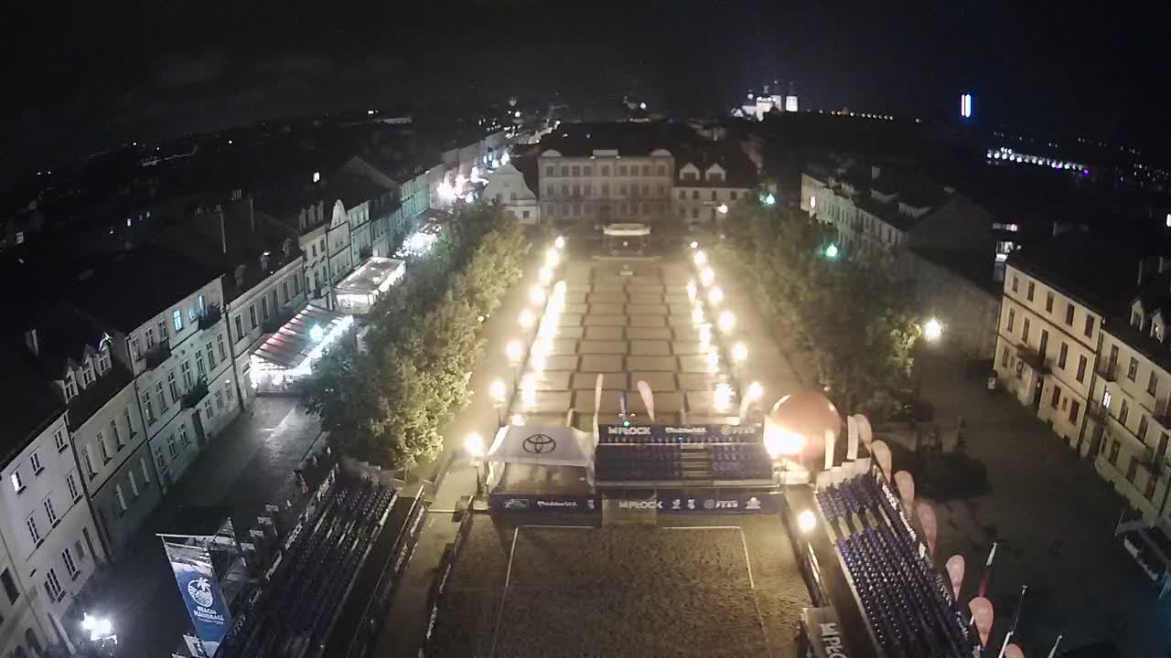 Obraz z kamery na Starym Rynku w Płocku w dniu 2026-06-13 22:46