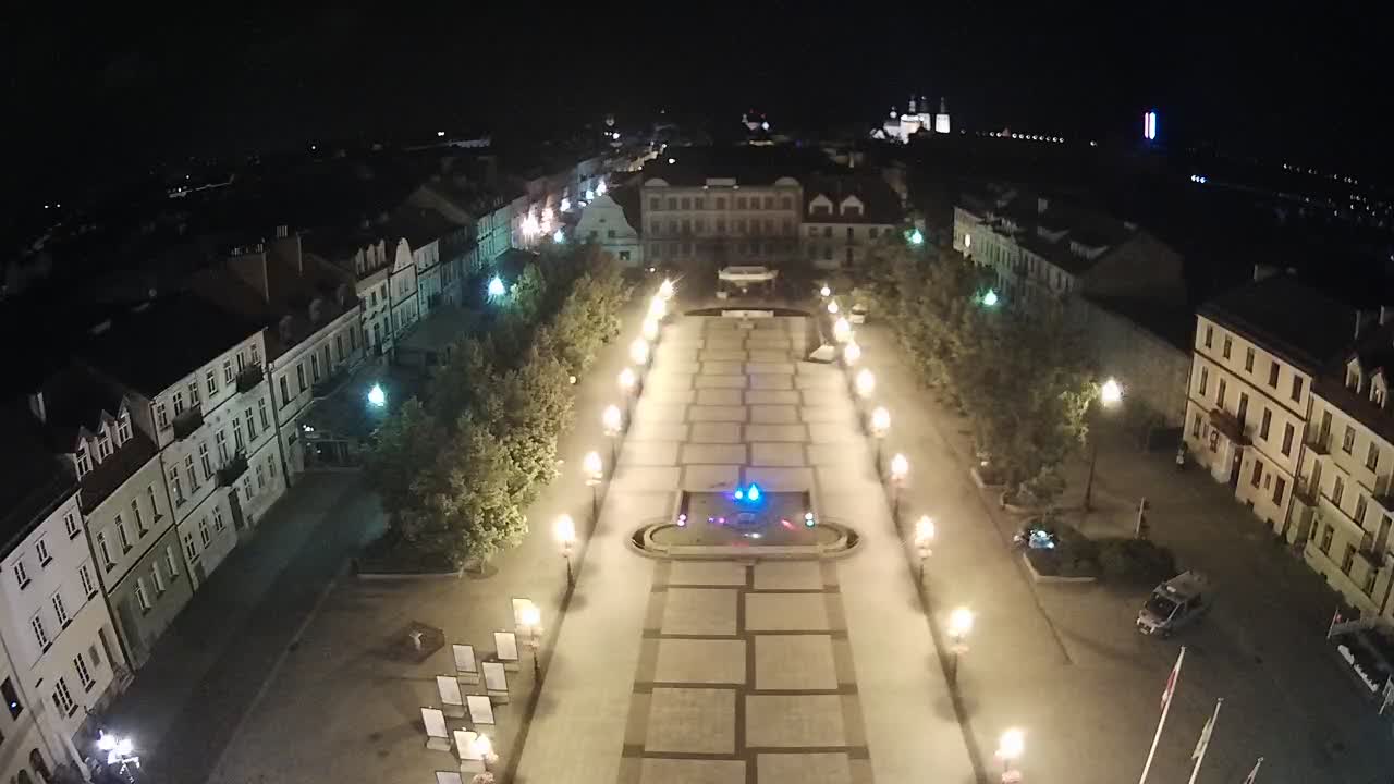 Obraz z kamery na Starym Rynku w Płocku w dniu 2026-07-11 00:52