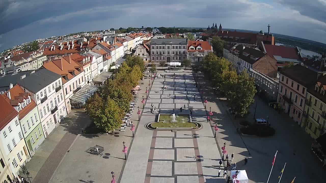 Obraz z kamery na Starym Rynku w Płocku w dniu 2026-09-12 15:46